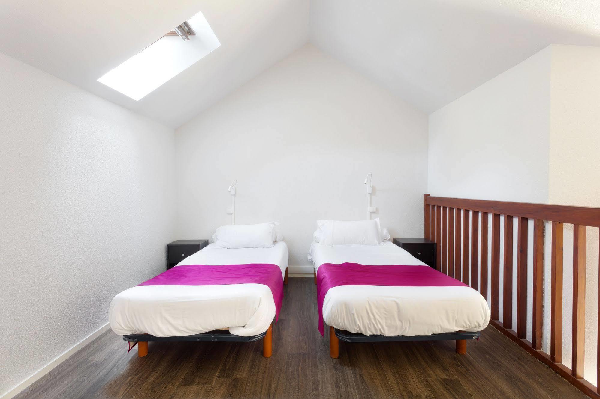 Hotel-Club Et Locations Domaine De Port Aux Rocs לה קרואסיק מראה חיצוני תמונה