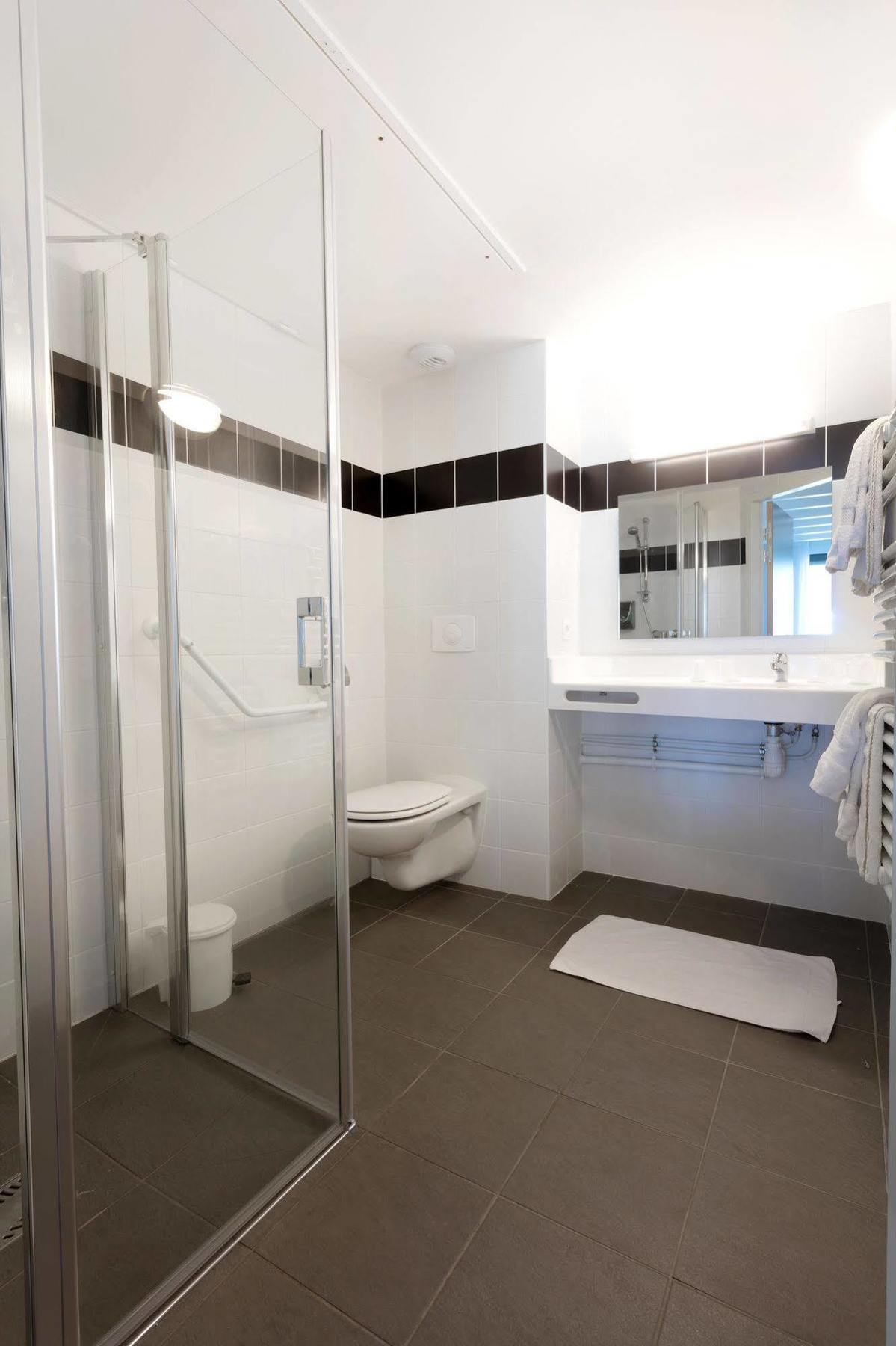 Hotel-Club Et Locations Domaine De Port Aux Rocs לה קרואסיק מראה חיצוני תמונה